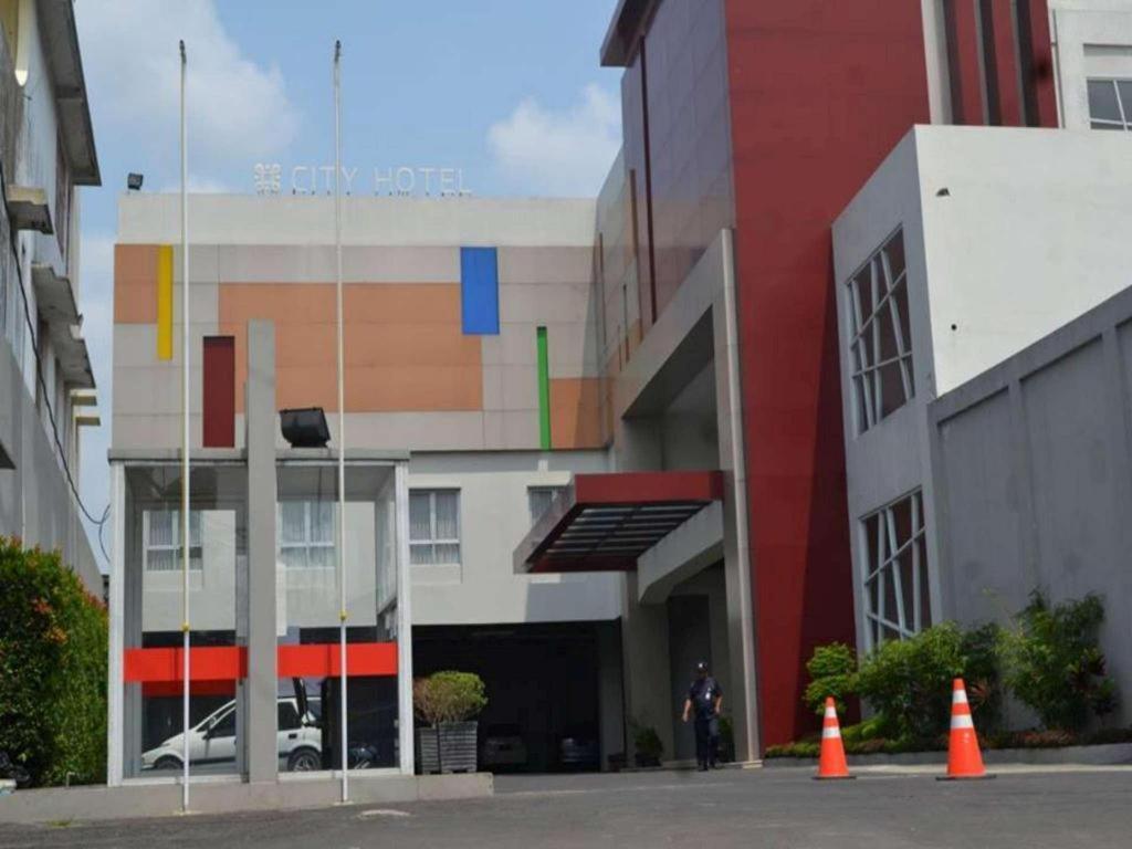 City Hotel Tasikmalaya Exteriör bild
